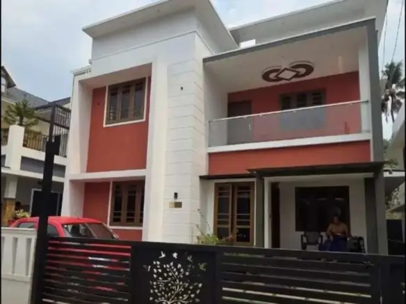 4BHK House for Sale in Pukkattupady | Kochi