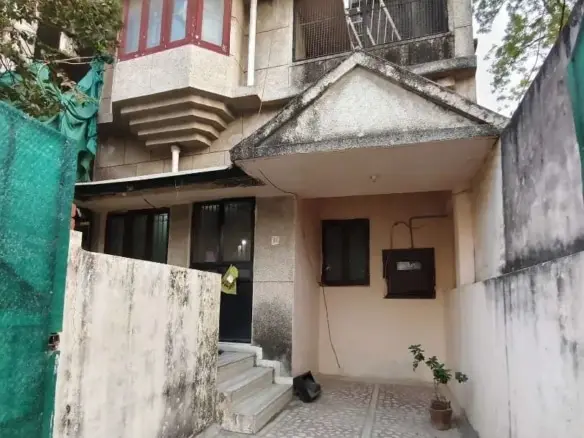 Commercial House for Sale in Old Padra Road | Vadodara