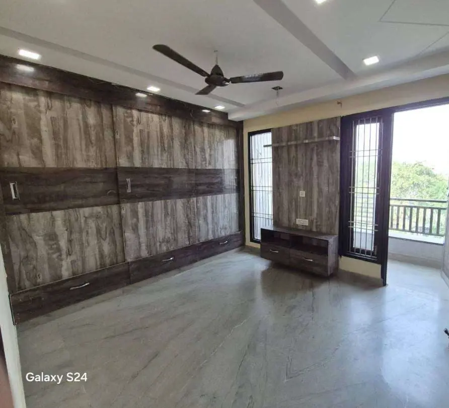 2BHK Flat for Sale in Ramesh Nagar | Delhi