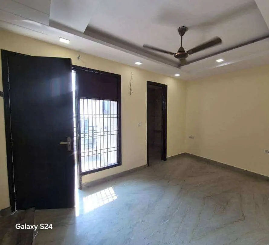 2BHK Flat for Sale in Ramesh Nagar | Delhi