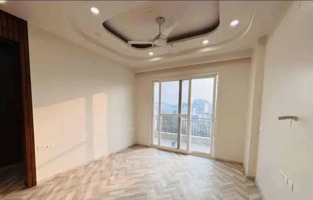 New 3BHK Flat for Sale in Sector 52 | Noida