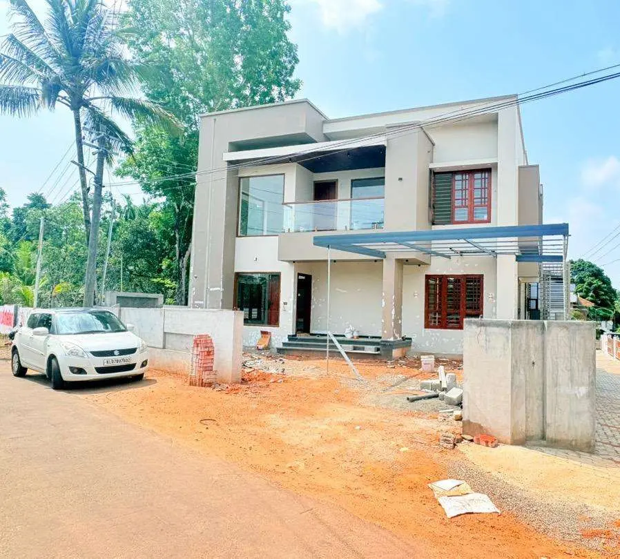 4BHK House for Sale in Pukkattupady | Choornikkara
