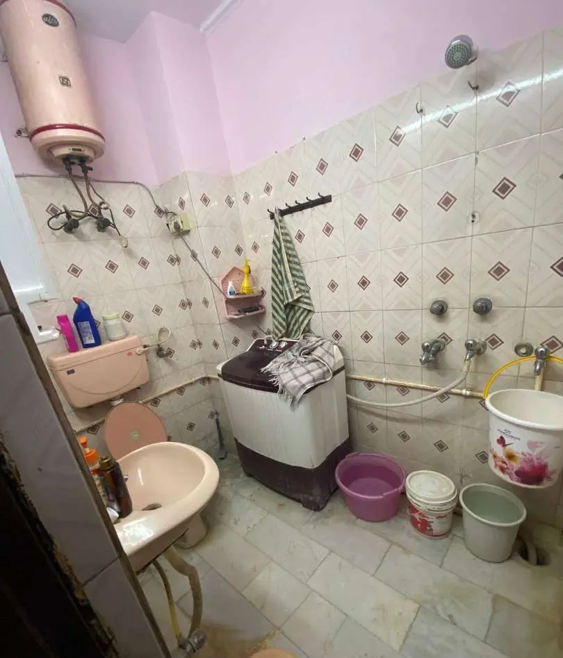 2BHK Flat for Sale in Ramesh Nagar | Delhi