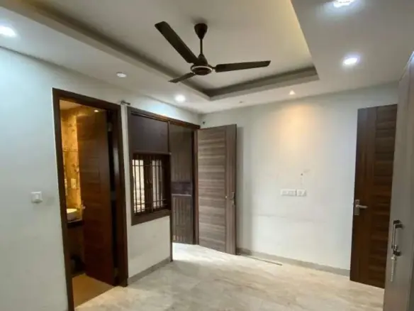 2BHK Flat for Sale in Ramesh Nagar | Delhi