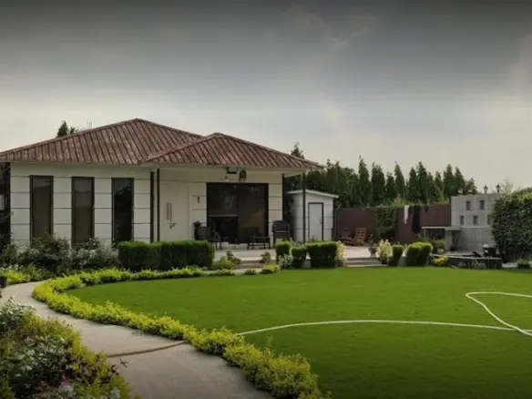 Farmhouse For Sale in Noida