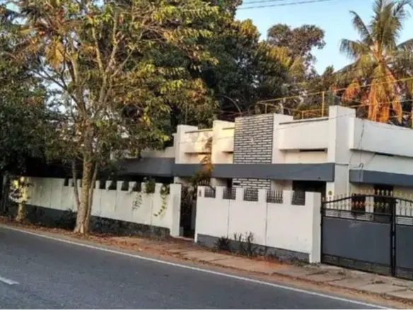 4BHK Bungalow for Sale in Poozhikunnu | Thiruvananthapuram