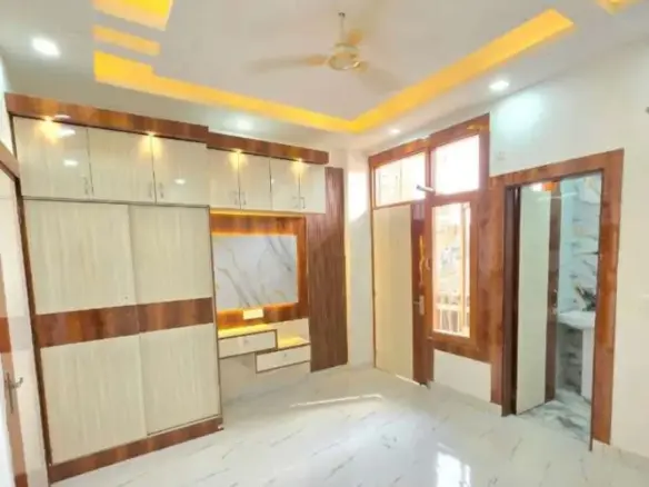 3BHK Flat for Sale in Gaur Chowk | Greater Noida