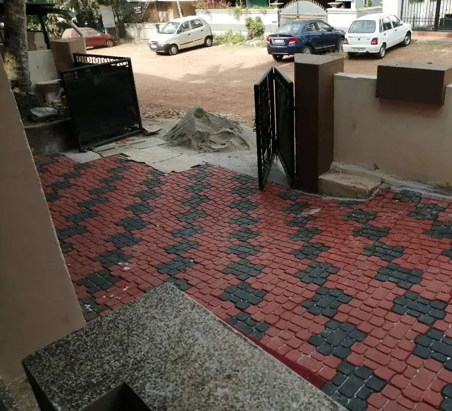 Residential cum Commercial Building for Sale in Ambalamukku
