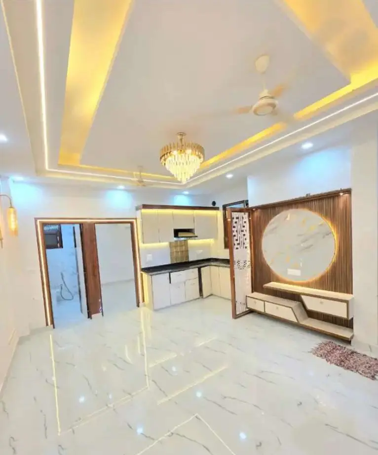 3BHK Flat for Sale in Gaur Chowk | Greater Noida