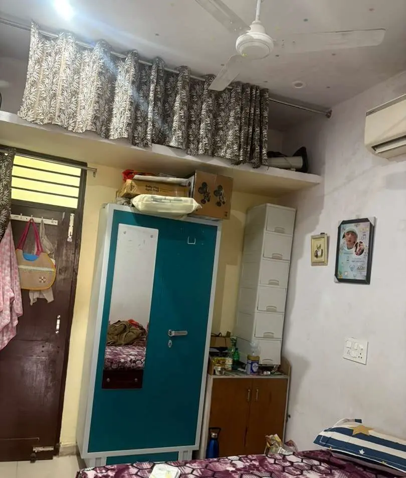 Commercial Building for Sale in Nayagaon | Karoran