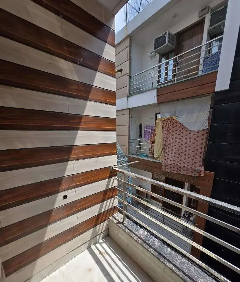 1BHK Flat for Sale in Om Vihar | Delhi
