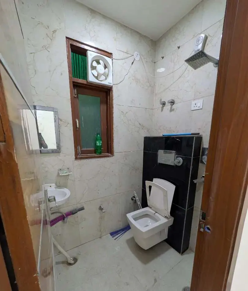 3BHK Flat for Sale in Dwarka Mor | Delhi