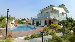 Lake View Farmhouse for sale in Noida