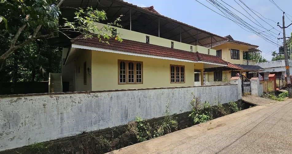 3BHK House for Sale in Thengana | Changanacheri