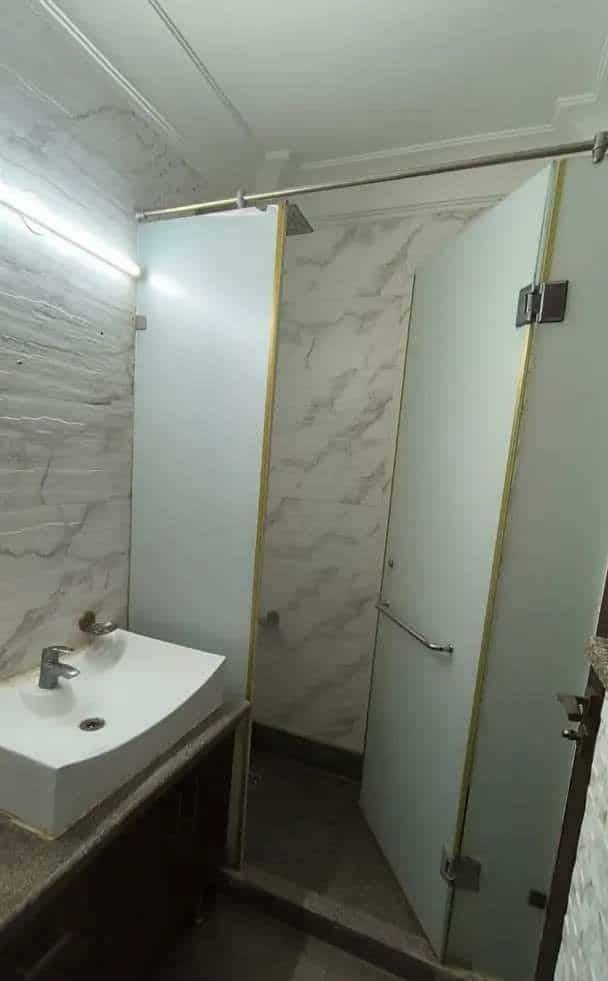 2BHK Flat for Sale in Ramesh Nagar | Delhi
